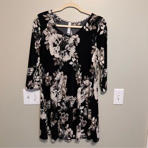 Honeyme Women’s M Flower Blouse